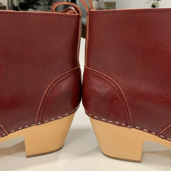 SWEDISH HASBEENS Zip It Emy Burgundy, Size 38 - Picture 4 of 5